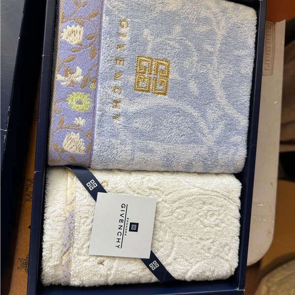 Celine Cream and Pink Casual Socks Set - Picture 2 of 11